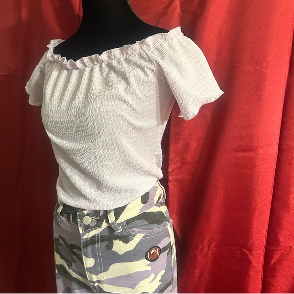 Lavender Ruffled Off-Shoulder Top - Picture 2 of 6